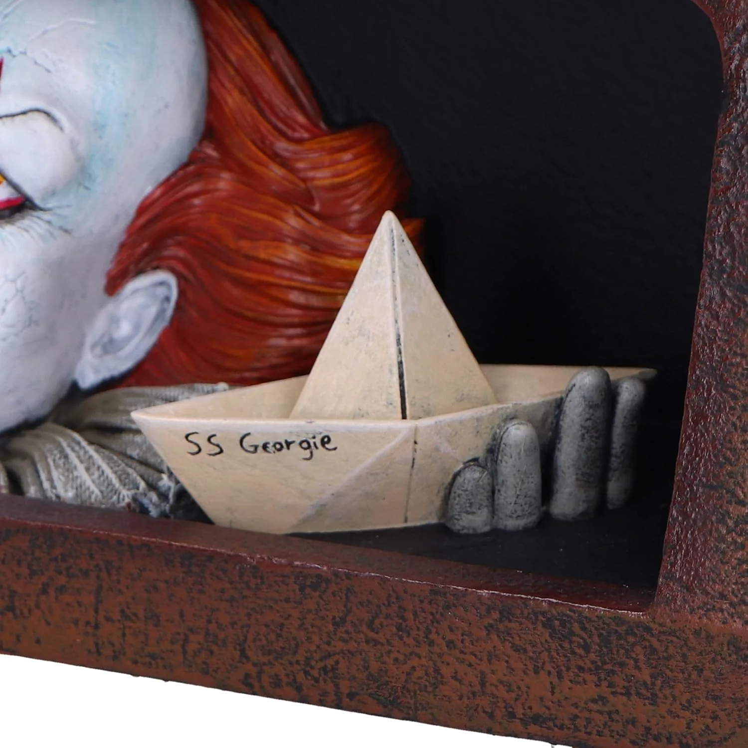 Stephen King's IT Pennywise Drain Resin Clown Sculpture - Nemesis Now - Image 5