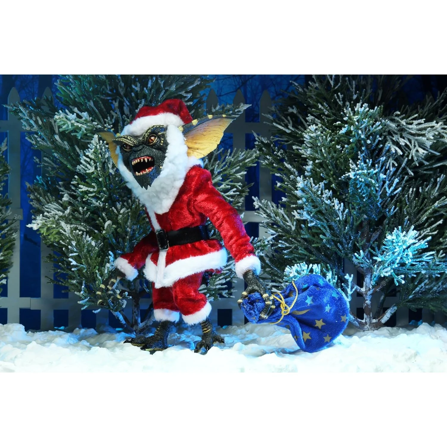 Gremlins Ultimate Santa Stripe with Gizmo Action Figure - NECA - Image 2